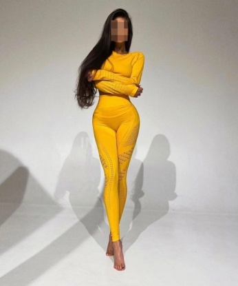 Мои услуги насыщены страстью и сексуальным желанием. Помогу осуществить твои самые сокровенные фантазии и окунуться в мир наслаждения. Живу в Москве, где мои роскошные апартаменты ждут наших встреч. Посмотри мои фото, чтобы понять, что ты останешься доволен – уверен, не разочарую! Отзывы моих клиентов раскроют мою истинную сущность — я идеальная любовница. Так что, дорогой, не упусти шанс испытать незабываемые ощущения со мной. 😘🔥💋✨ 11744, 24 года